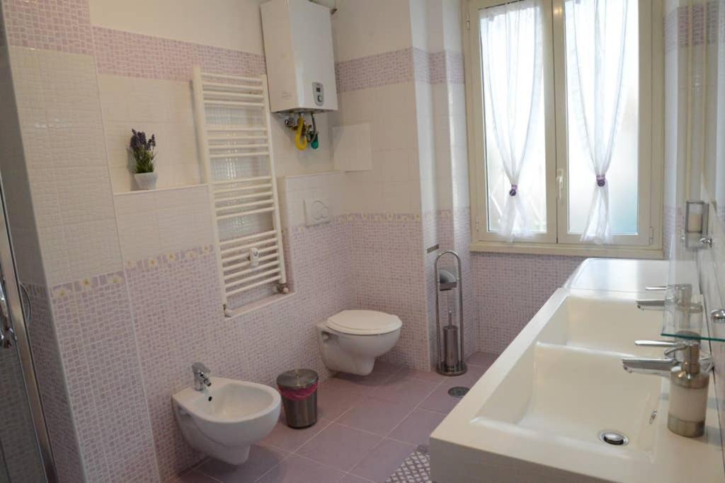 A Casa Di Rosa Apartment Rome Bagian luar foto