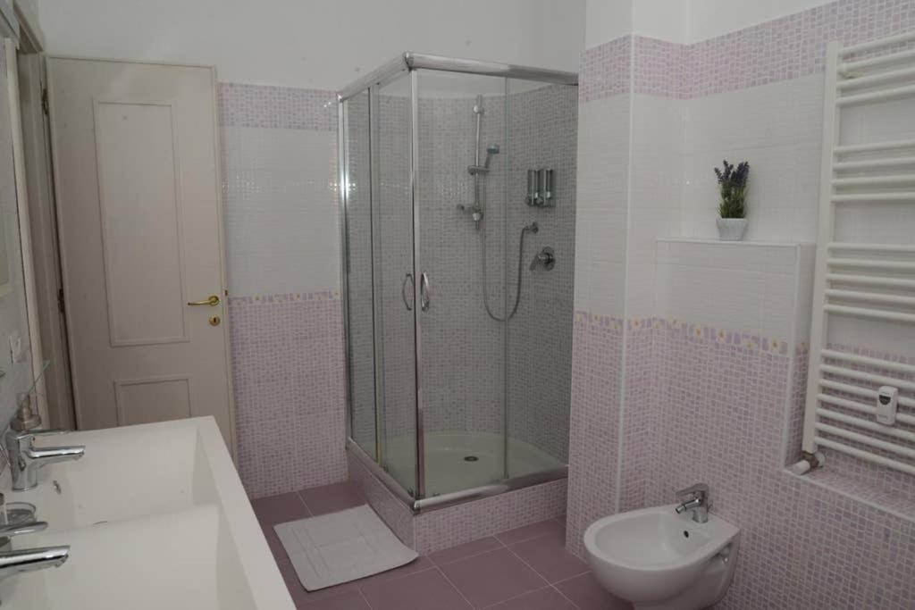 A Casa Di Rosa Apartment Rome Bagian luar foto